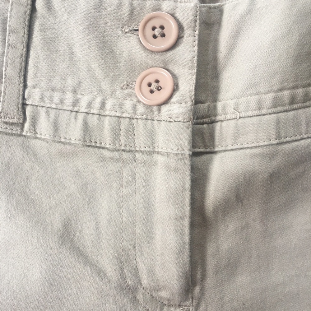 Tan Shorts - Picture 3 of 4
